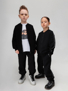 Костюм, черный